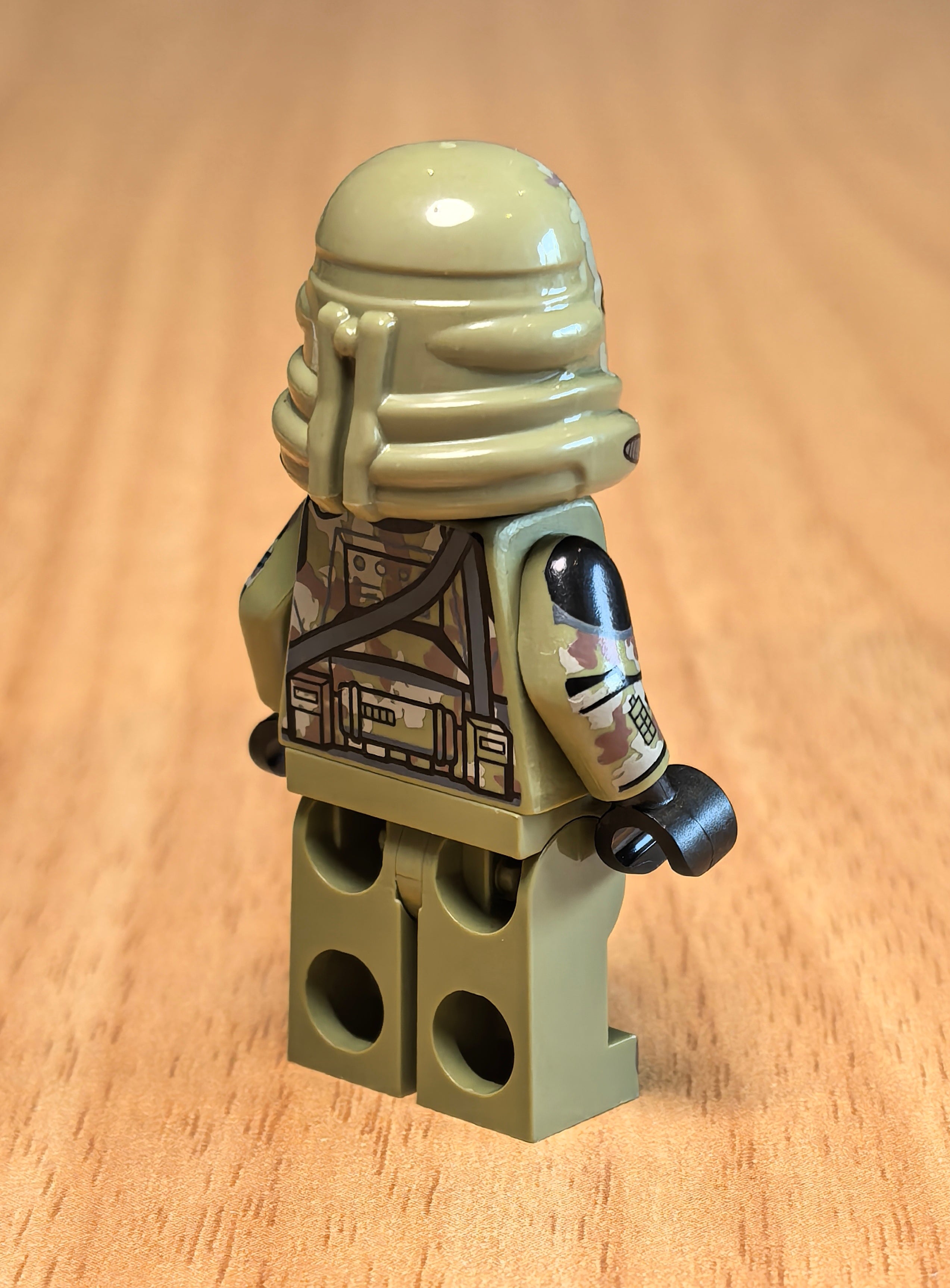 Camo Paratrooper (Replica Helm)