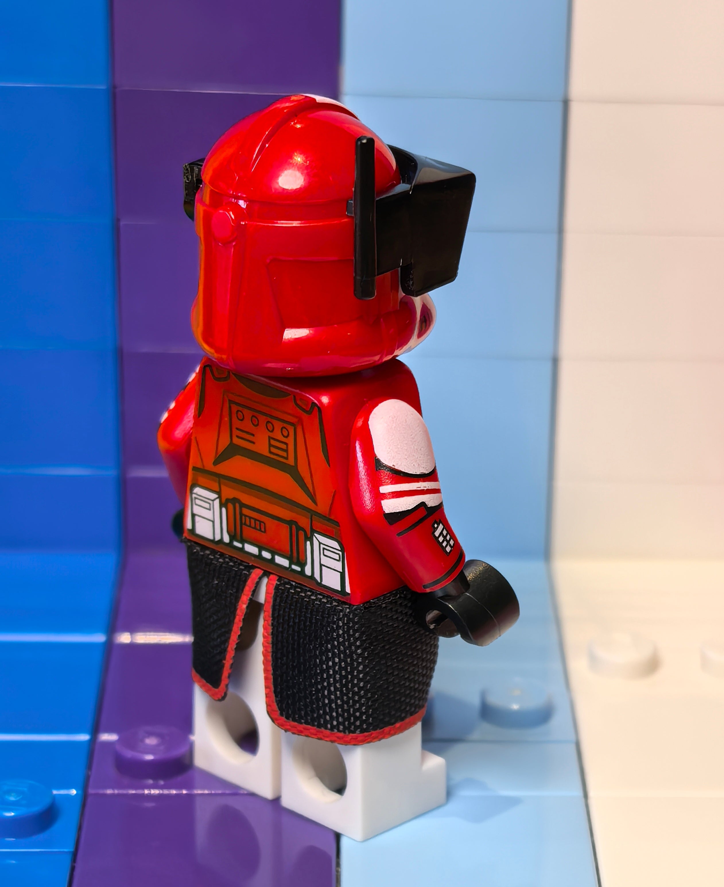 Commander Red Christmas 2025 (Replica Helm)