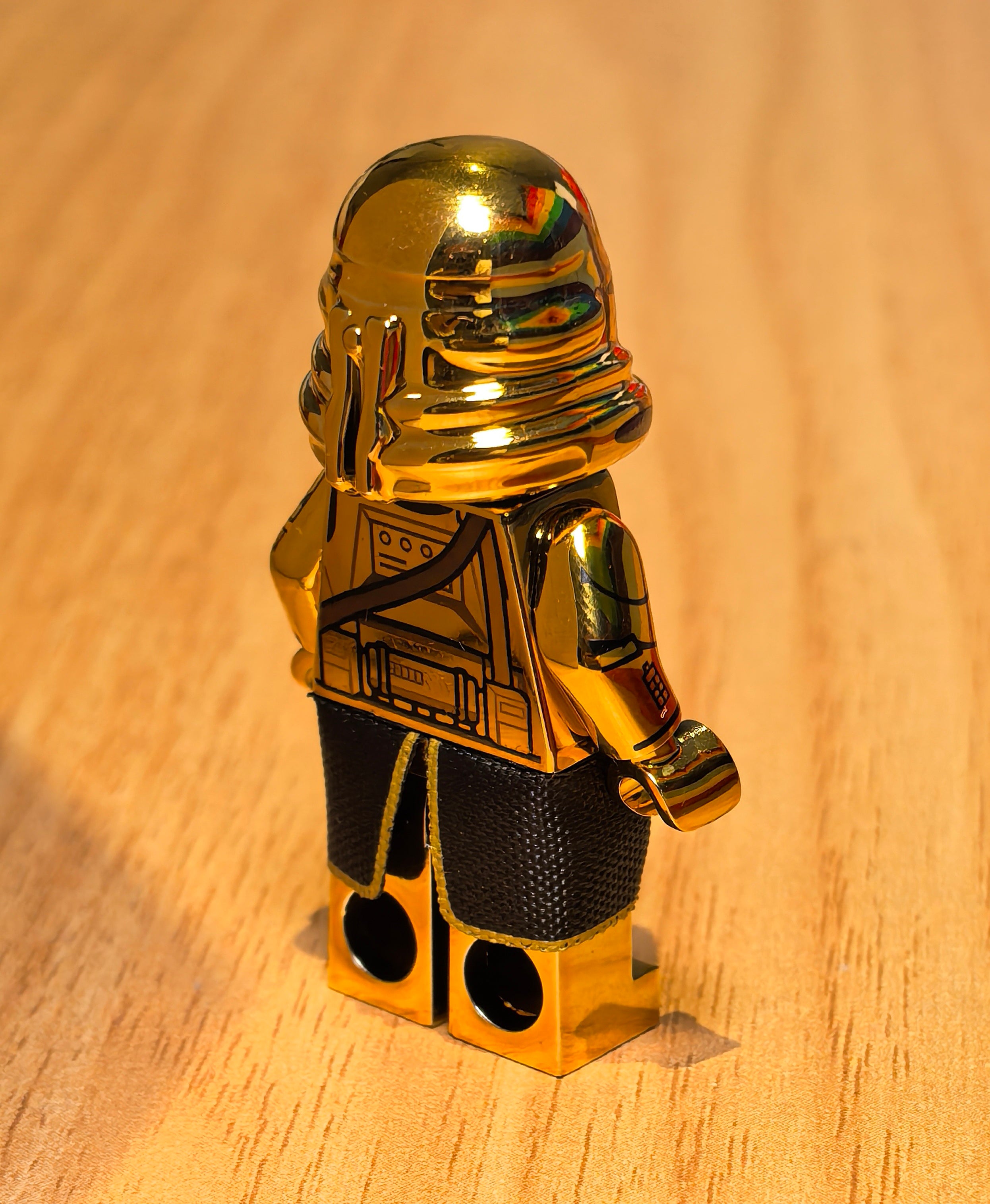 Gold Shiny Paratrooper (Replica Helm)