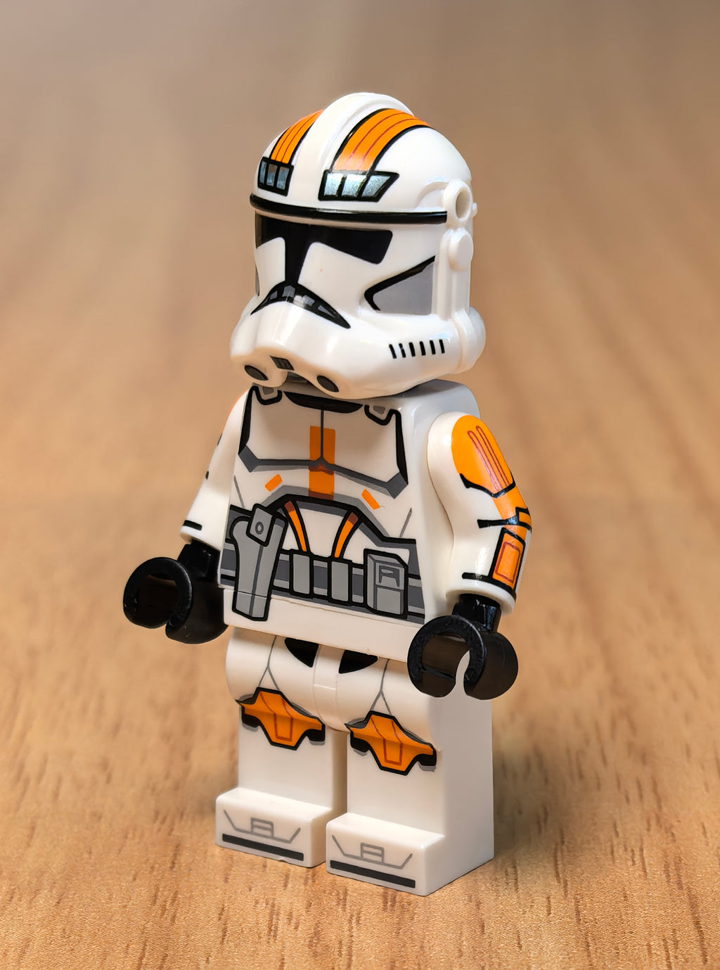 Commander Orange Cartoon Style (Official Helm)