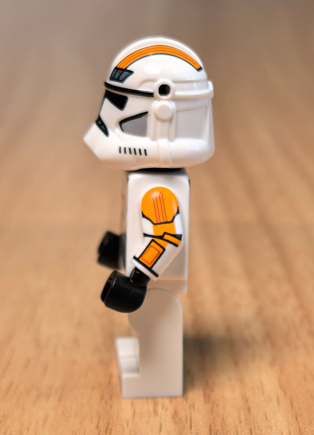 Commander Orange Cartoon Style (Official Helm)