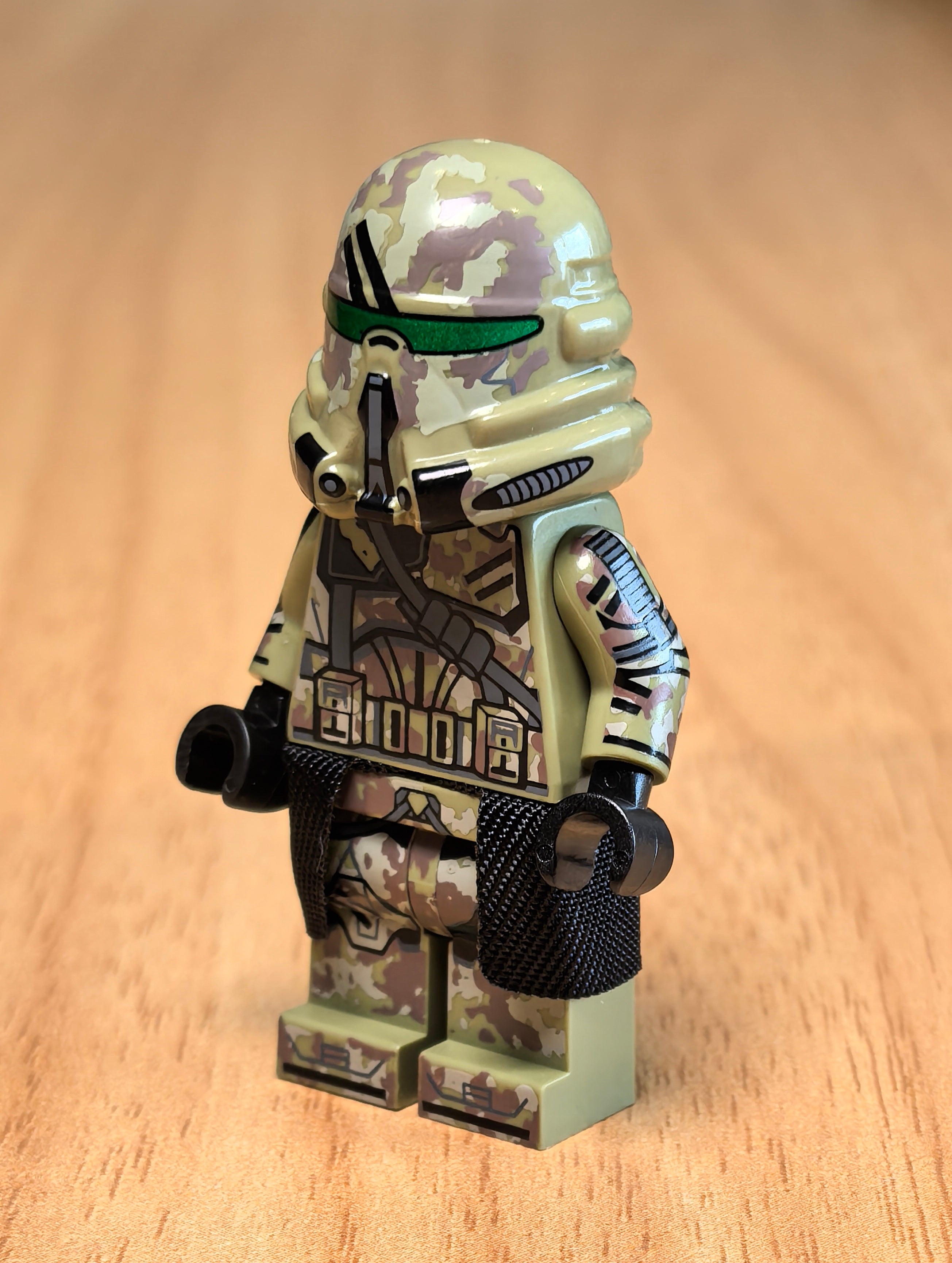 Camo Paratrooper (Replica Helm)