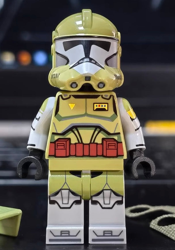 Commander Olive V2 2024 (Official Helm)
