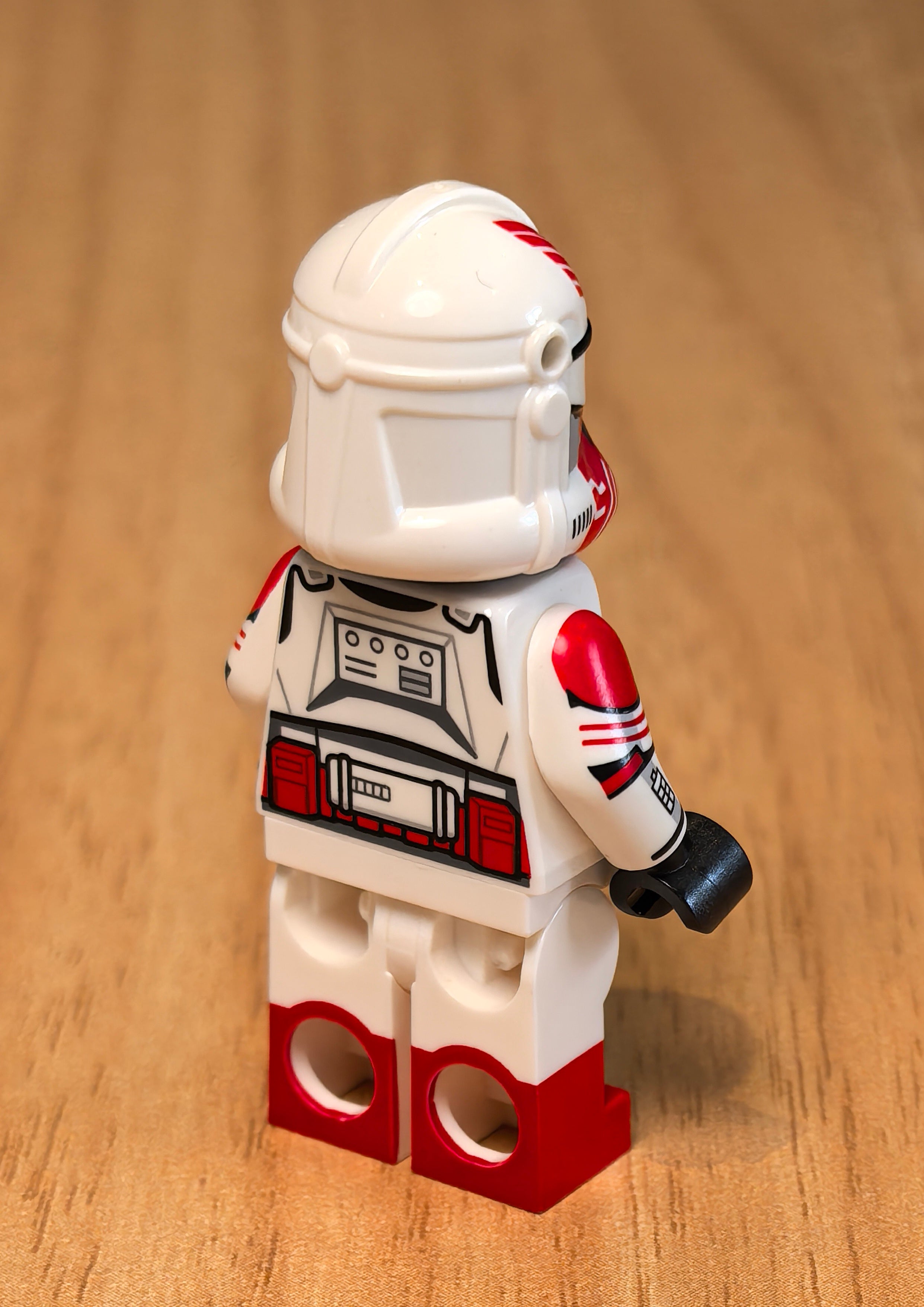 Red Loyalist Commander V3 (Official Helm)