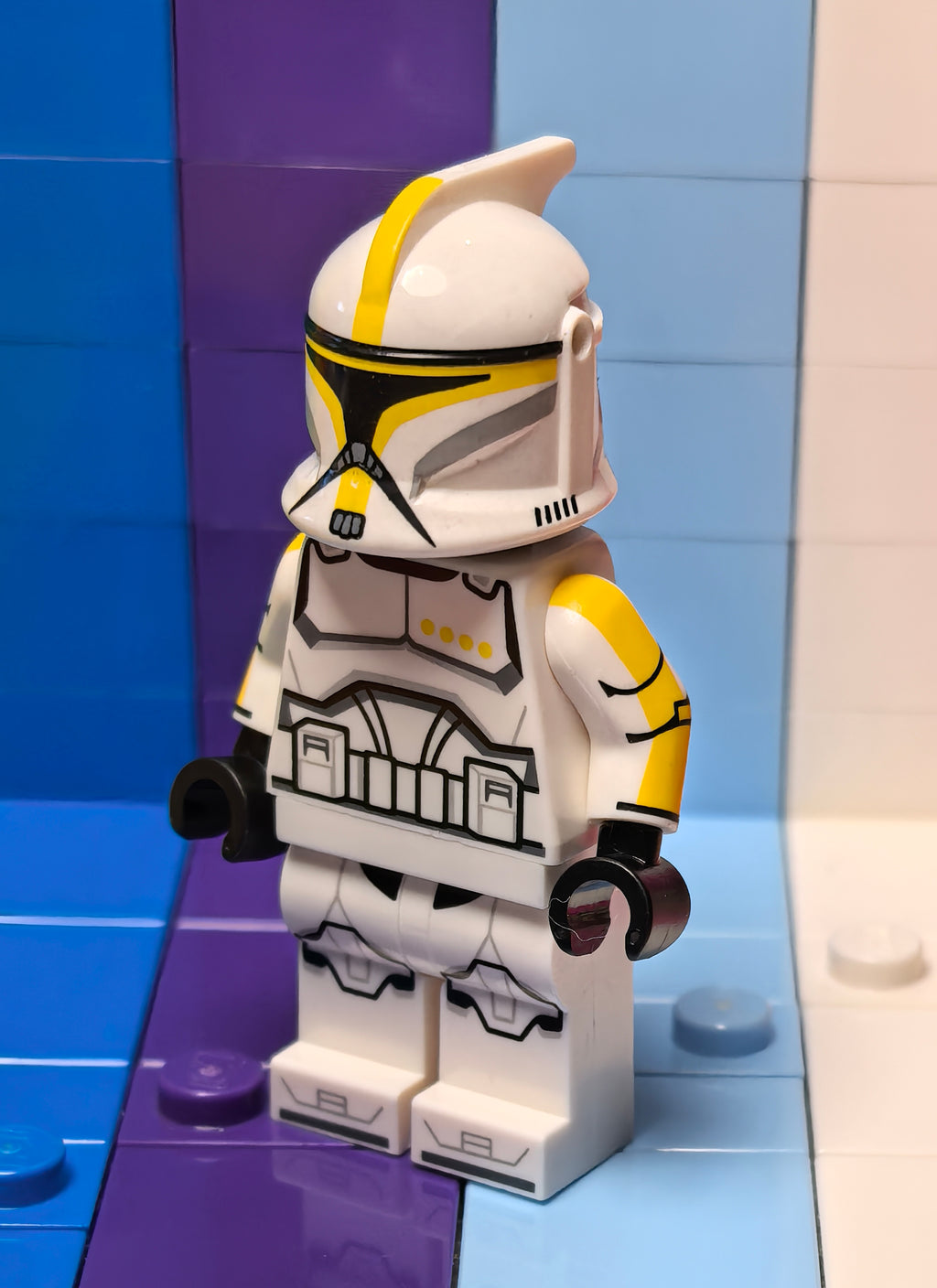 P1 Yellow Commander (Replica Helm)
