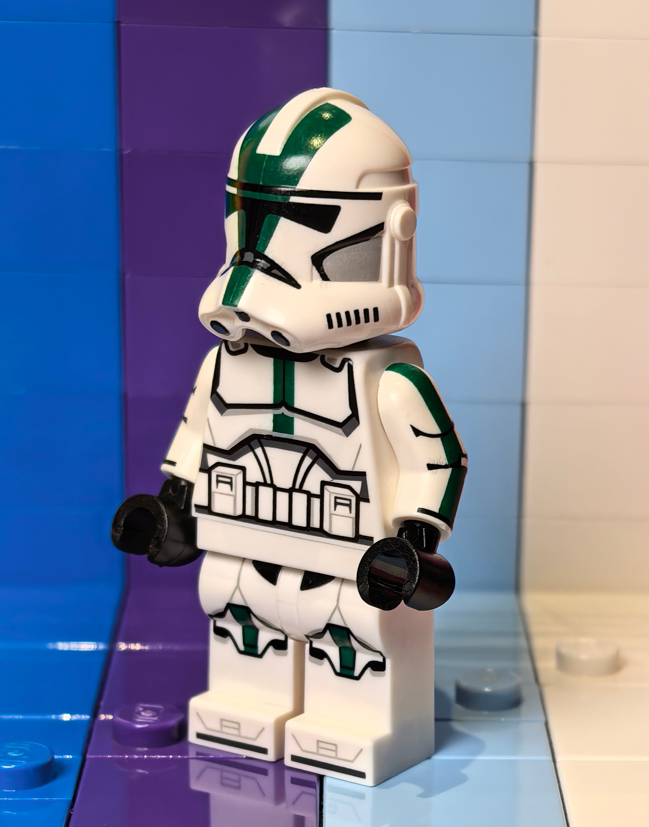 Dark Green Armored Trooper (Replica Helm)