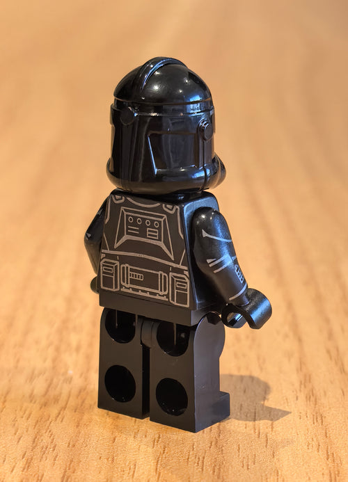 Black Elite Trooper (Replica Helm)