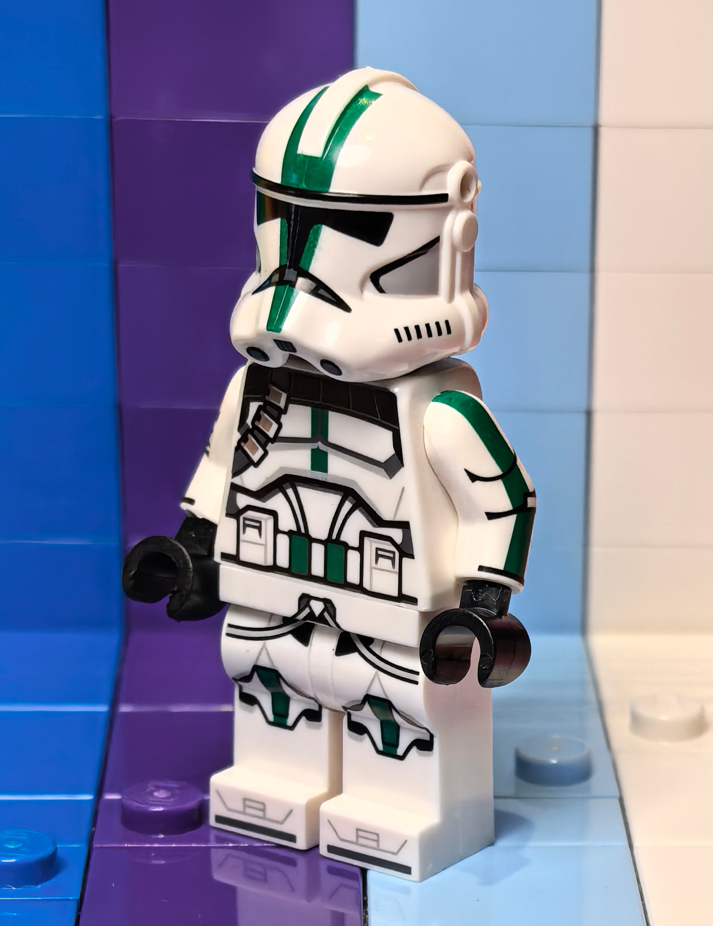 Commander Green Stripe