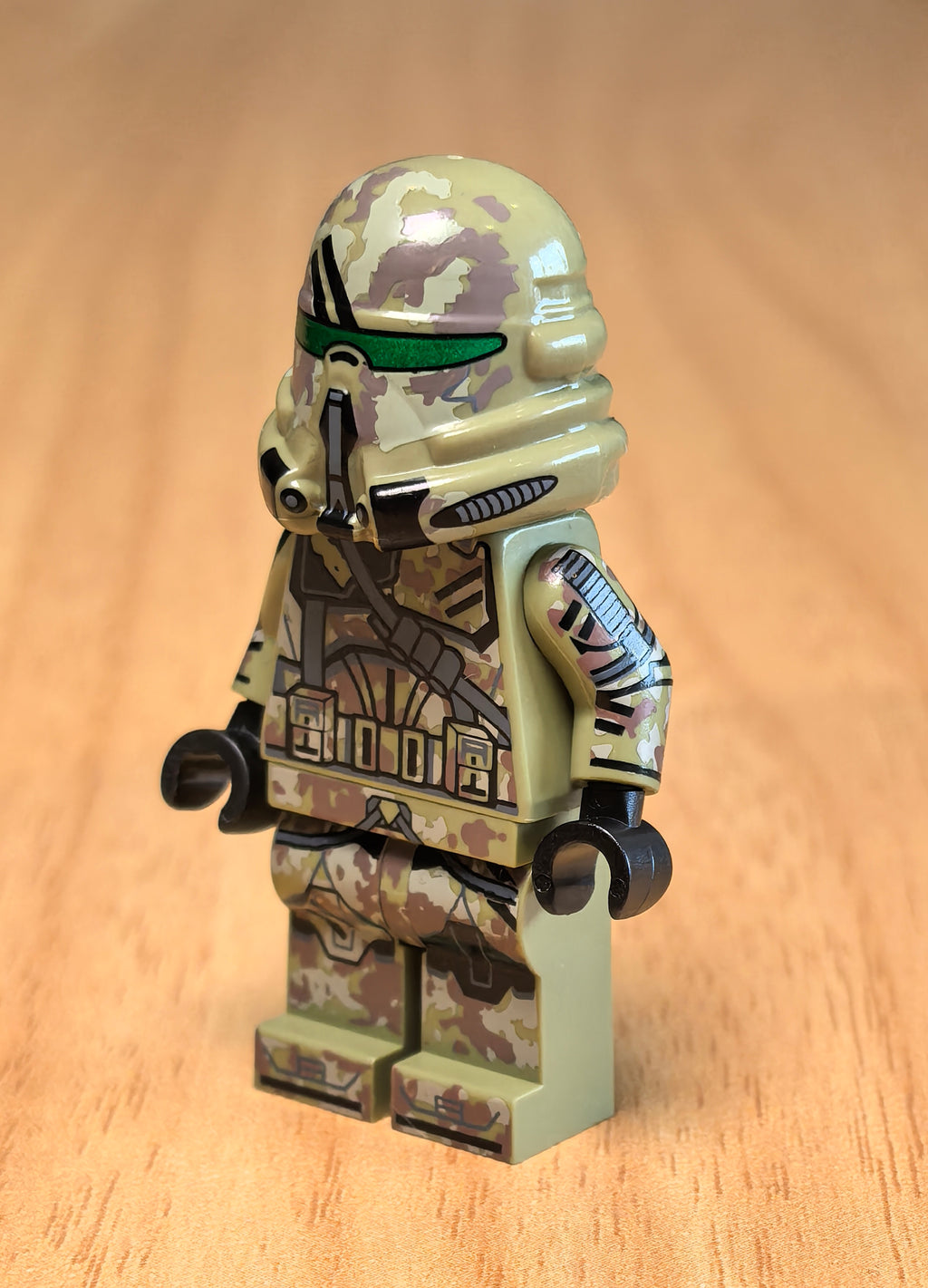 Camo Paratrooper (Replica Helm)
